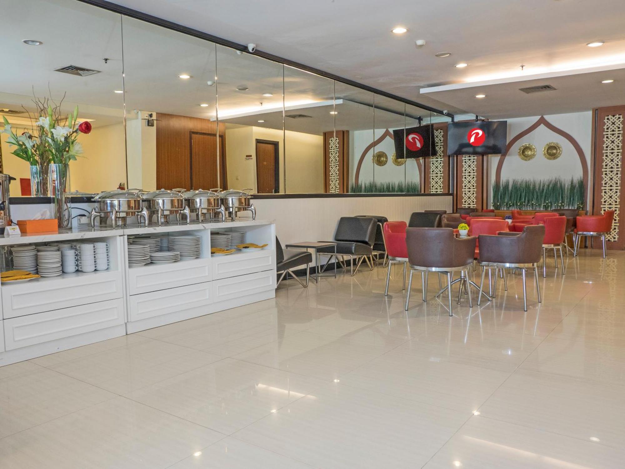 D'Primahotel Airport Jakarta 1 Tangerang Buitenkant foto