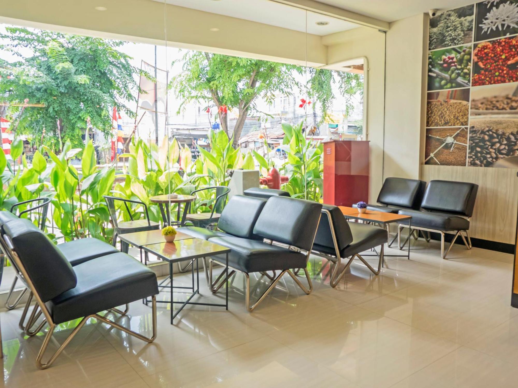 D'Primahotel Airport Jakarta 1 Tangerang Buitenkant foto
